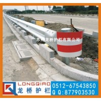 江陰高速公路護(hù)欄 江陰公路波形梁鋼護(hù)欄 龍橋廠